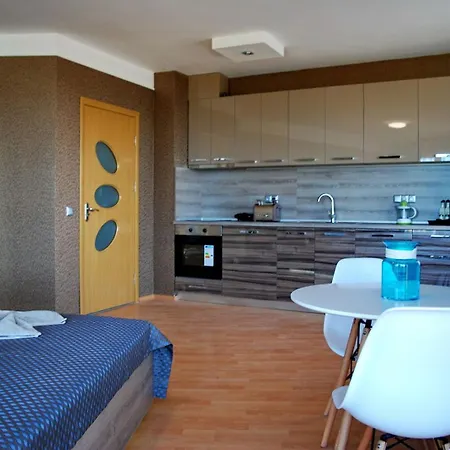 Boutique By The Sea Apartmán